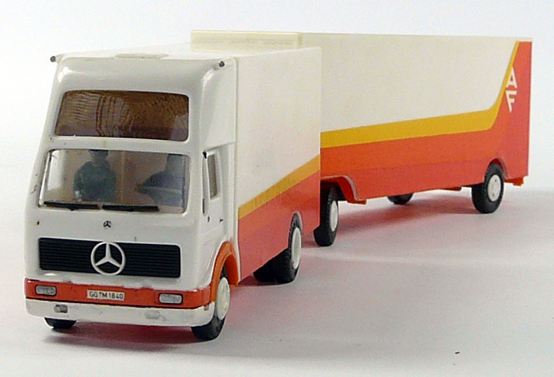 Herpa 03/1982 MB 1622 HZ JU KO