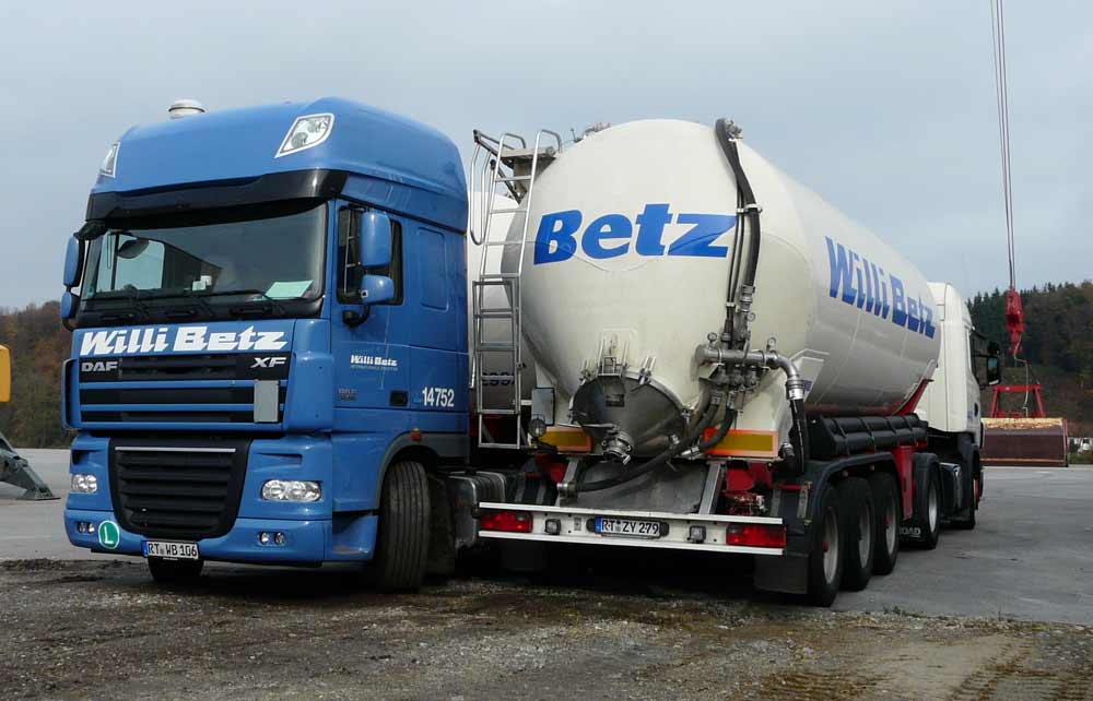 Willi Betz,  D - Reutlingen     DAF XF 105 SC