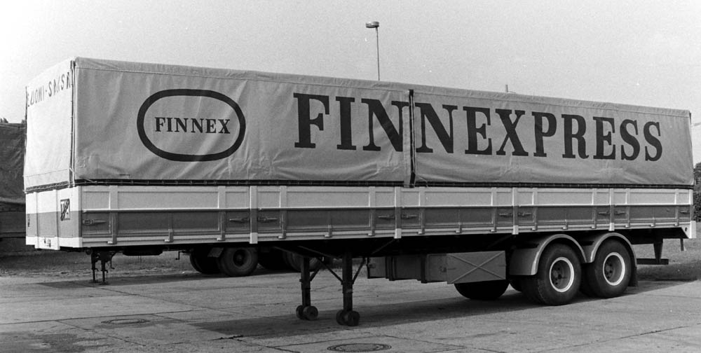 FINNEXPRESS,  Finnland     Sattelauflieger